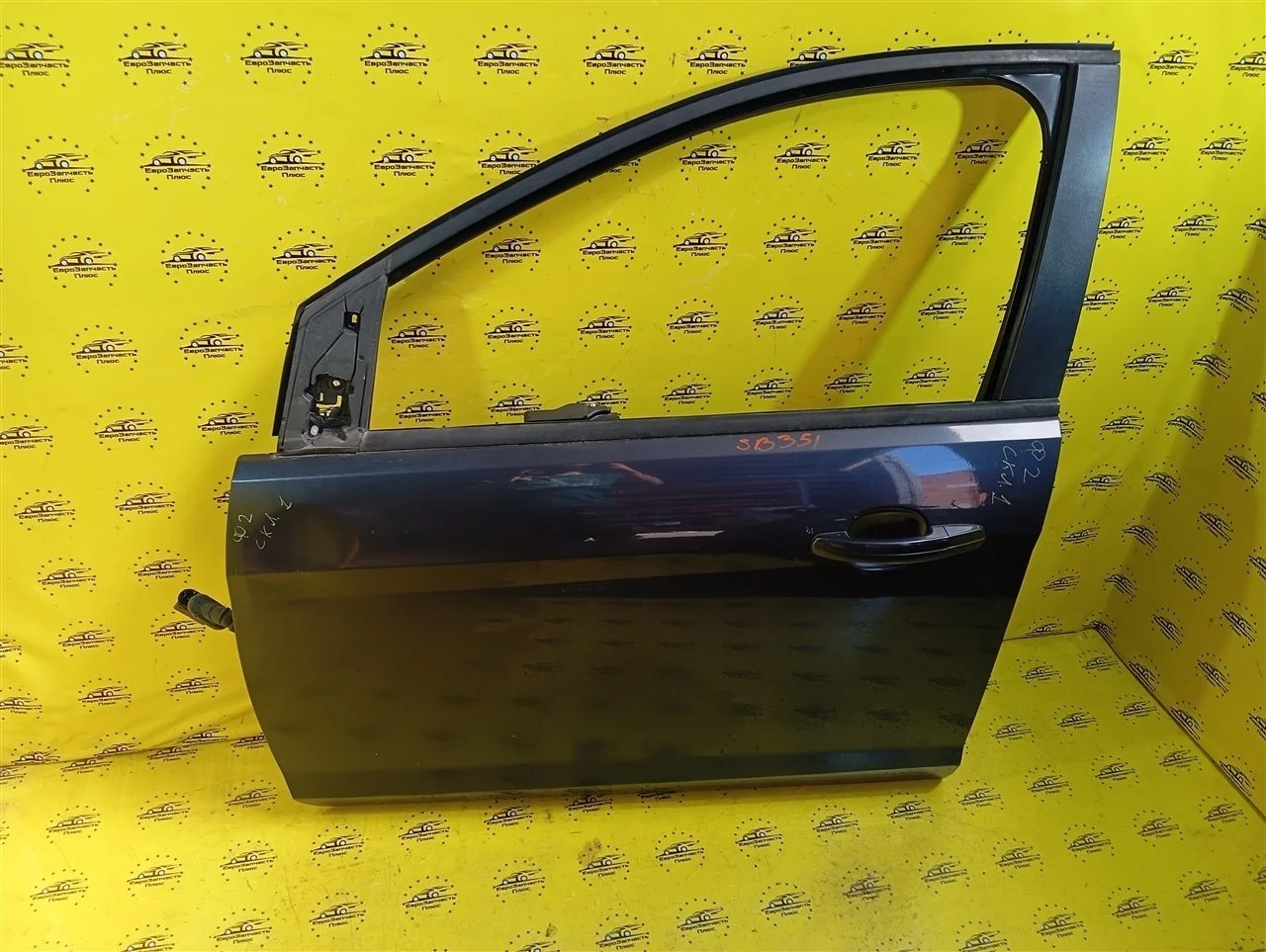 Дверь Ford Focus 2 1530169, передняя левая