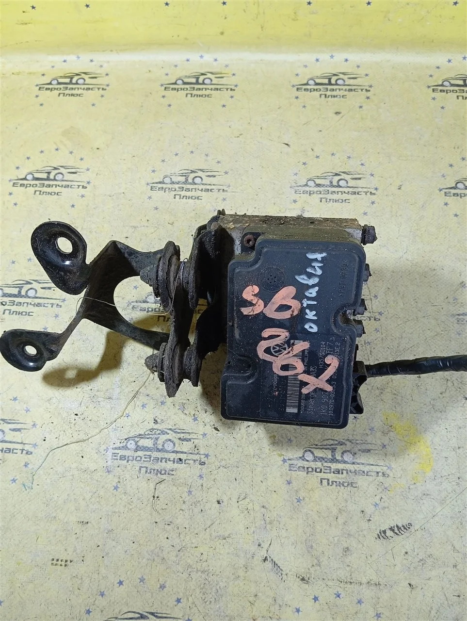 Блок ABS Skoda Octavia A5 1K0907379AK 1Z