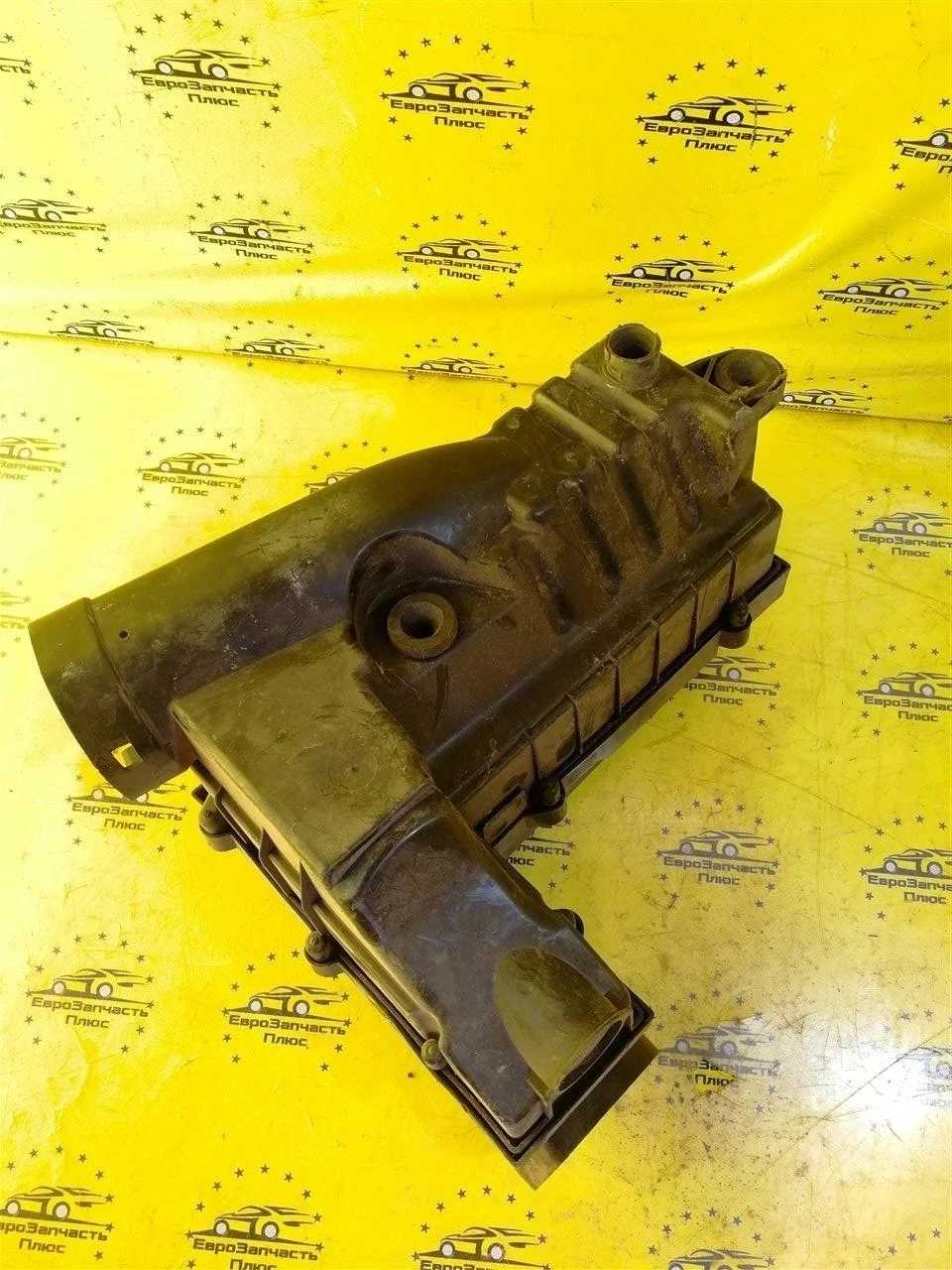 Корпус воздушного фильтра Volkswagen Passat B6 3C0129607