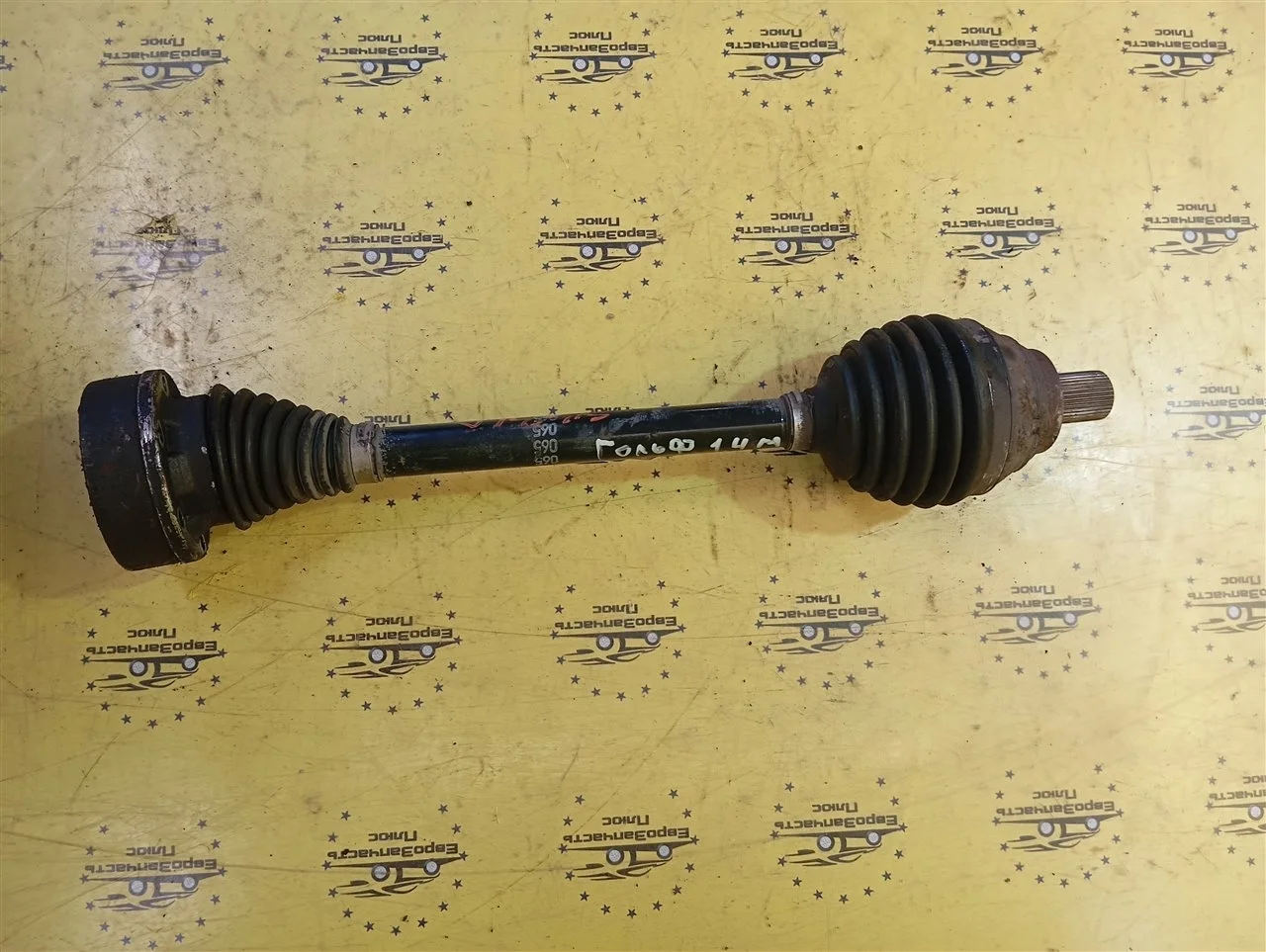 Привод Volkswagen Golf 5 1K0407271LA MK5, передний левый