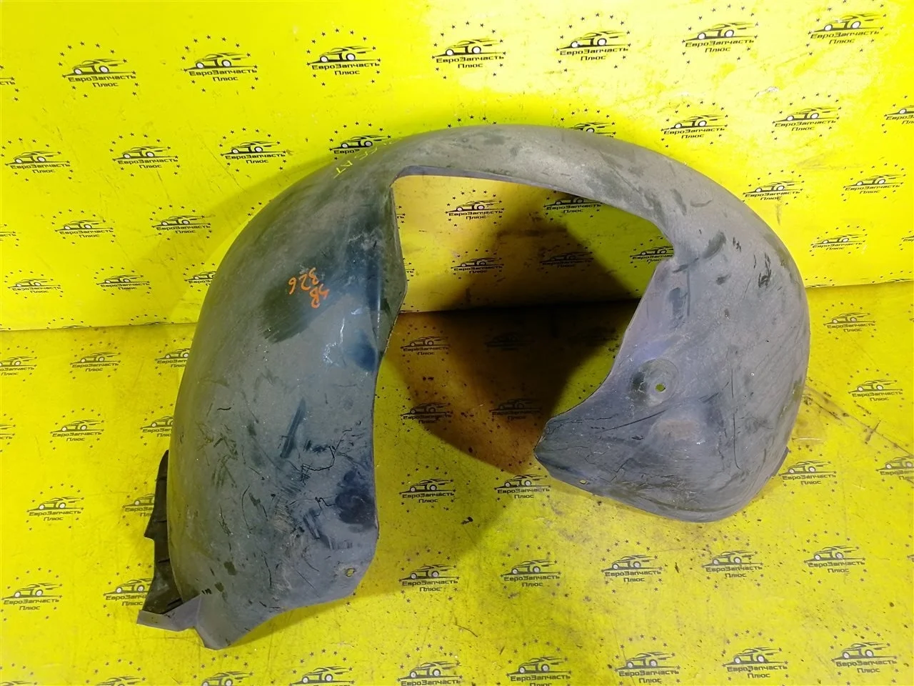 Подкрылок, локер Volkswagen Passat B6 3C0805977, передний левый