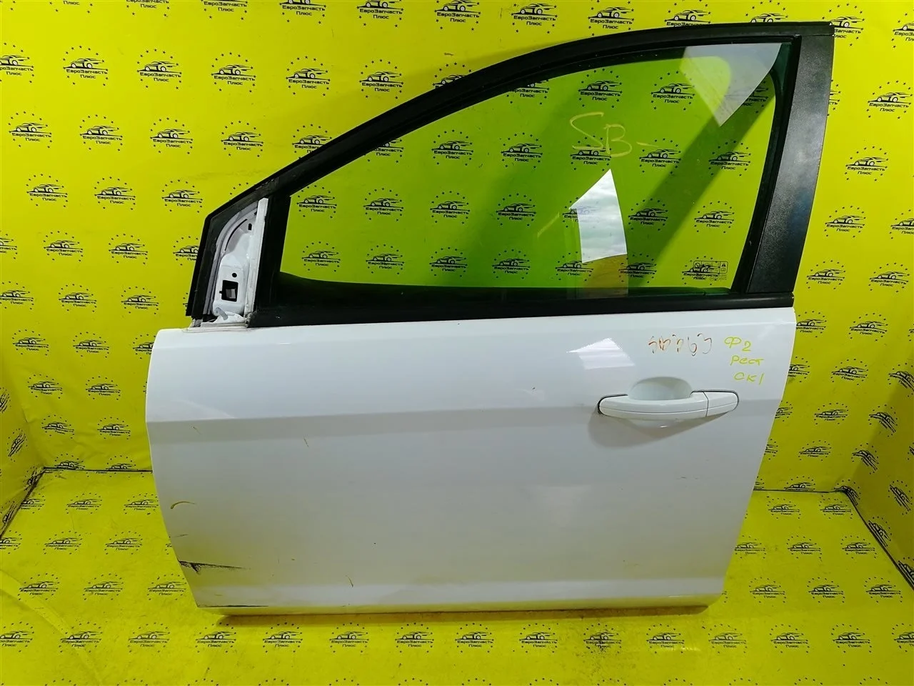 Дверь Ford Focus 2 1530170, передняя левая