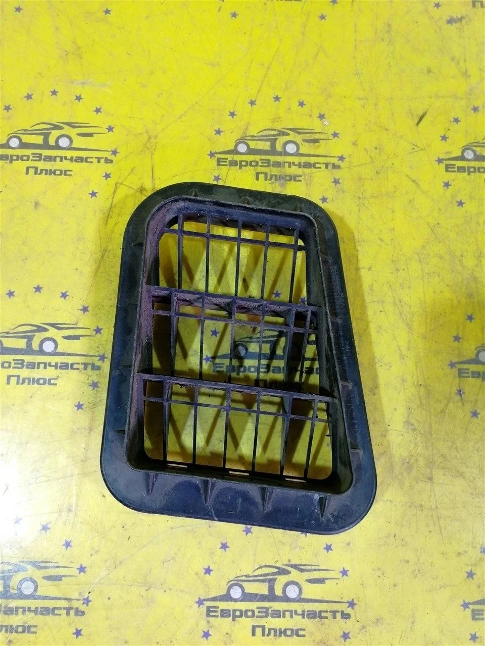Решетка вентиляционная Kia Ceed 1 975102F200 ED, задняя левая