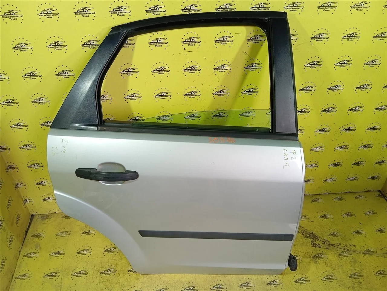 Дверь Ford Focus 2 1505762, задняя правая