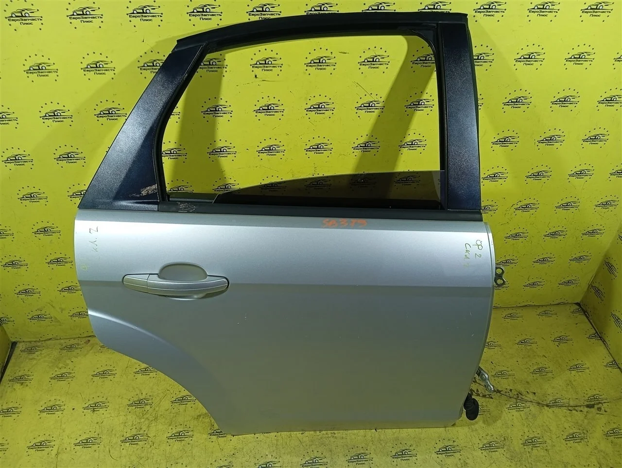 Дверь Ford Focus 2 1702408, задняя правая