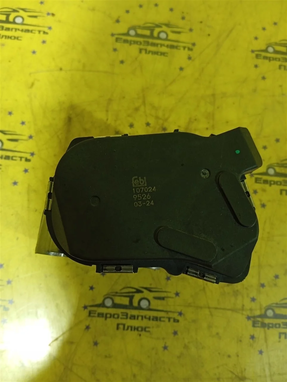 Дроссельная заслонка Volkswagen Polo 06A133062G MK5