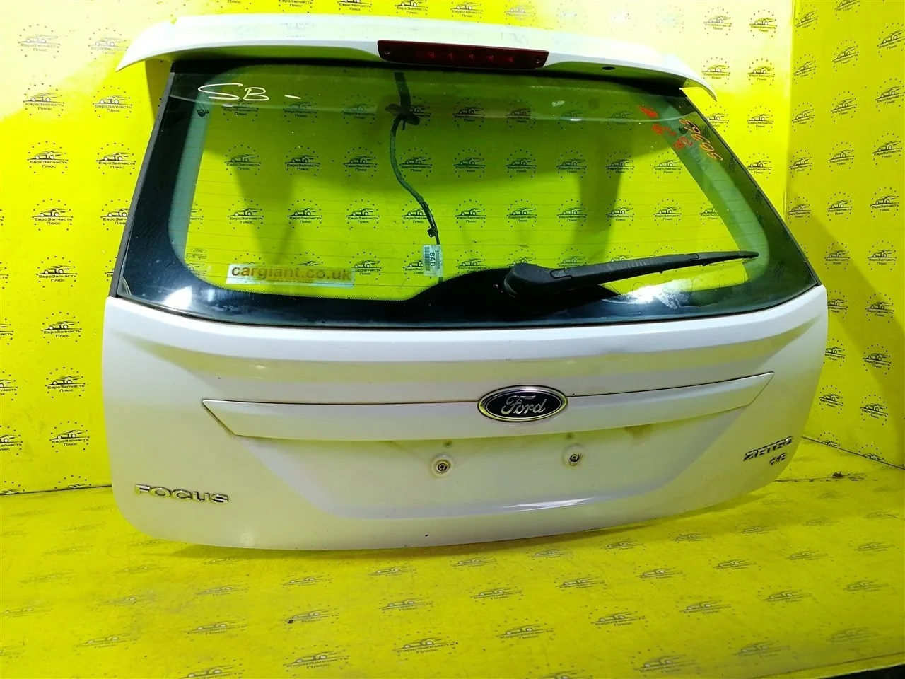 Крышка багажника Ford Focus 2 1527998