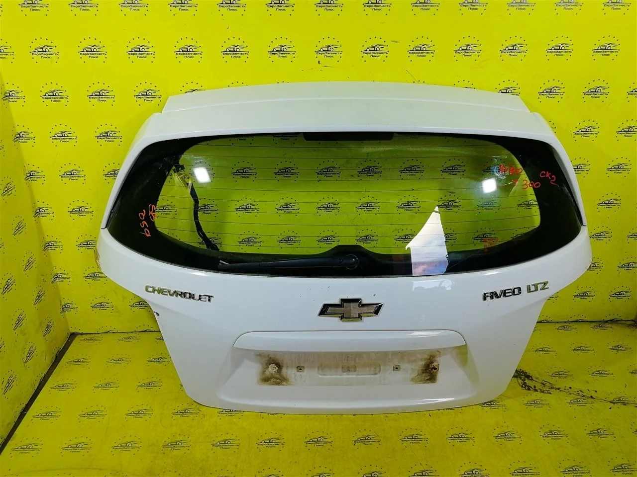 Крышка багажника Chevrolet Aveo 95181752 T300