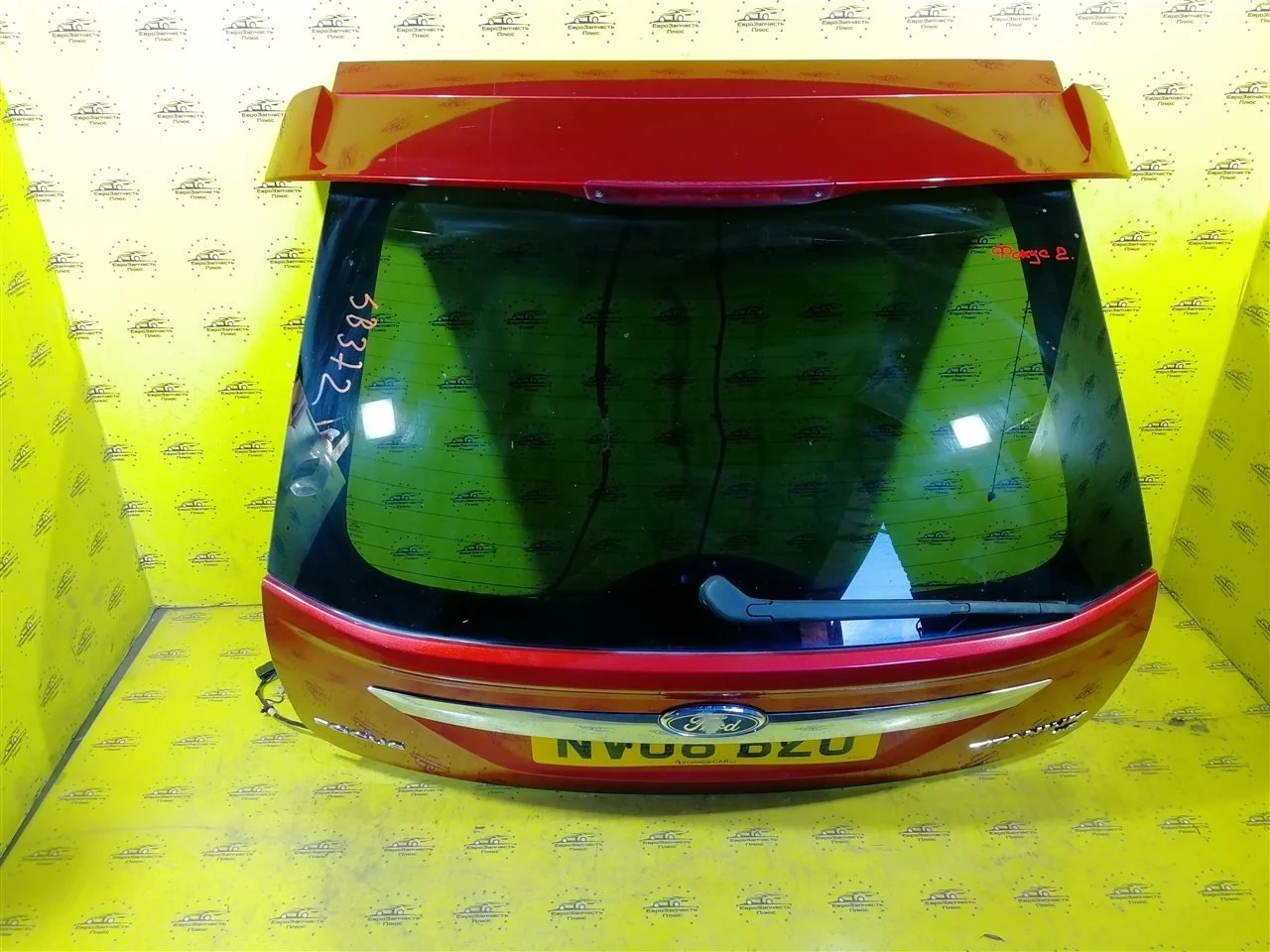 Крышка багажника Ford Focus 2 1527998