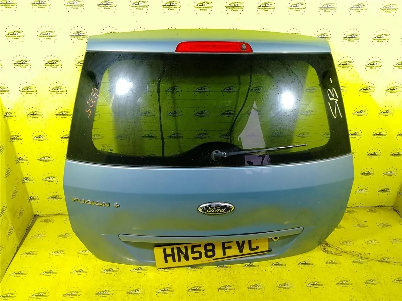 Крышка багажника дефект Ford Fusion 1756576 B226