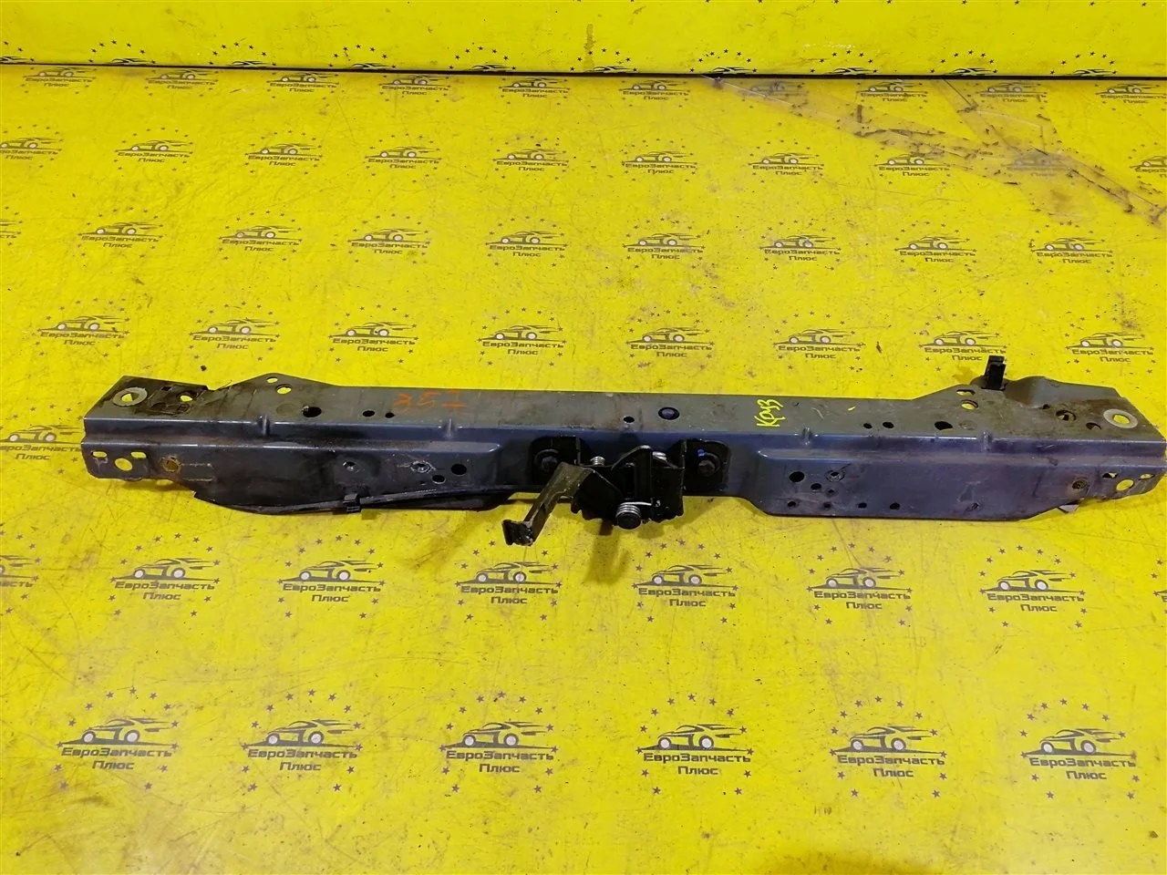 Планка радиатора Chevrolet Cruze 95981431 J300