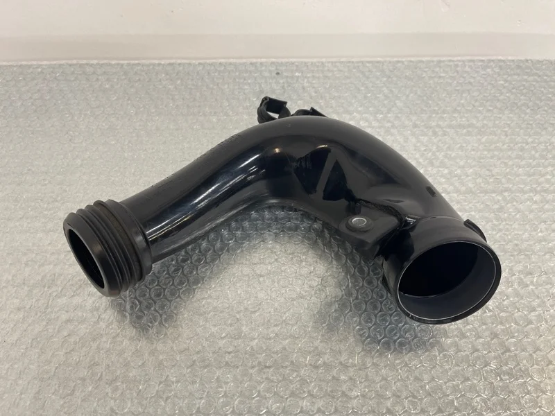 Патрубок воздуховод нижний Bmw X5 2012 13717583715 E70 N55B30