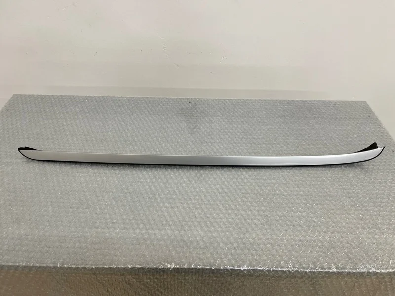 Молдинг лобового стекла Bmw X5 2011 51317250396 E70 N55B30, правый