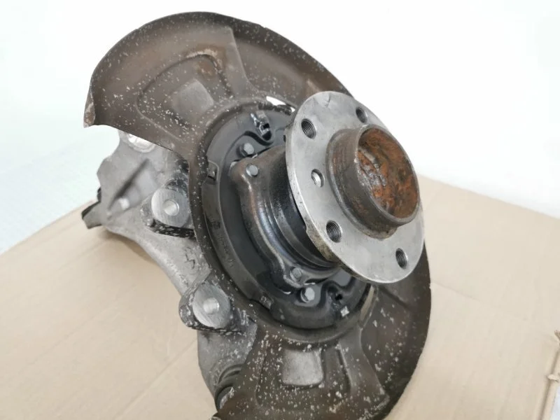 Кулак Bmw X5 2011 33326879102 E70 N55B30, задний правый