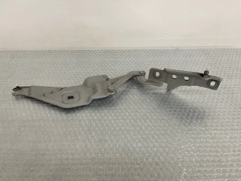 Петля капота Bmw X5 2011 41007198617 E70 N55B30, левая