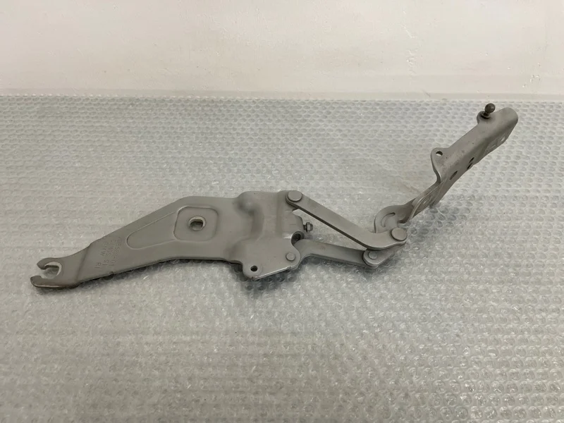 Петля капота Bmw X5 2011 41007198618 E70 N55B30, правая