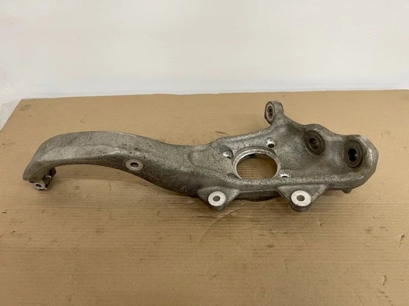 Кулак поворотный Bmw X5 2012 31216773783 E70 N55B30, передний левый