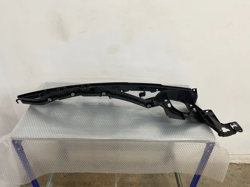 Кронштейн крыла верхний Bmw X5 2010 51657157990 E70 N55B30, правый