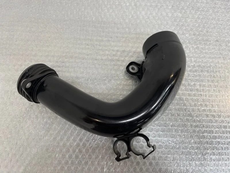 Патрубок воздуховод нижний Bmw X5 2012 13717583715 E70 N55B30