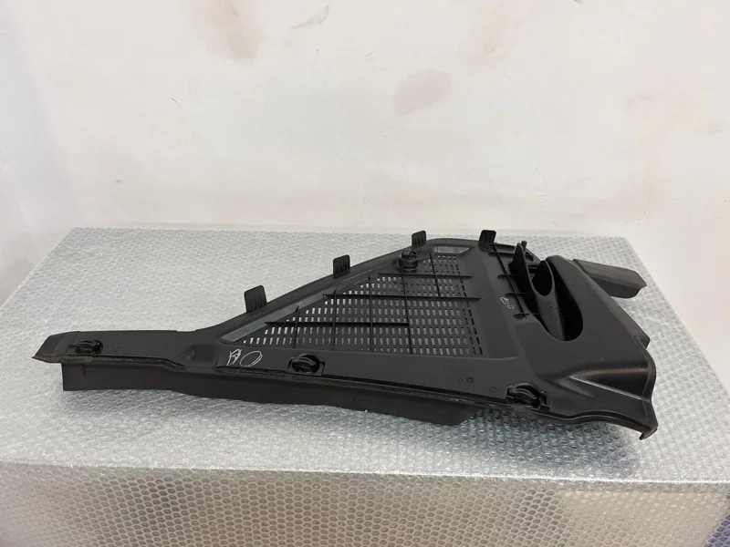 Жабо крышка салонного фильтра Bmw X5 2012 64316945583 E70 N55B30, левое