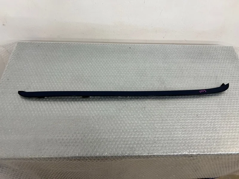 Молдинг лобового стекла Bmw X5 2012 51317250396 E70 N55B30, правый