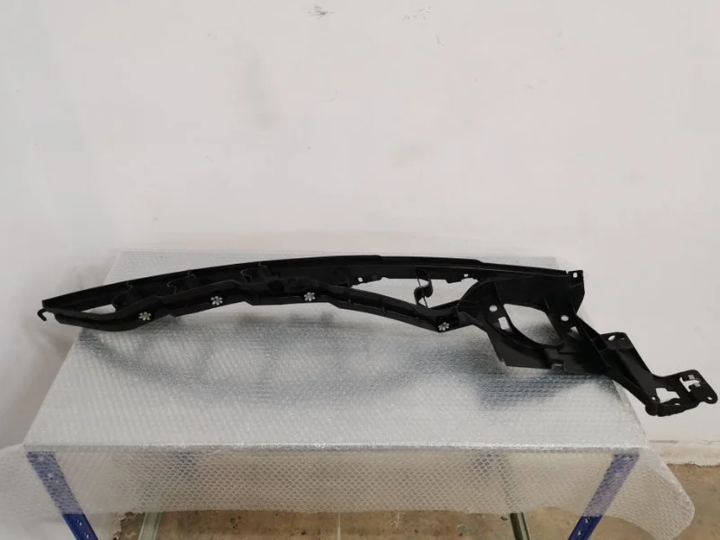 Кронштейн крыла верхний Bmw X5 2011 51657157990 E70 N55B30, правый