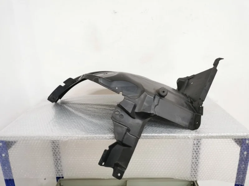 Подкрылок Bmw X5 2011 51717169414 E70 N55B30, передний правый