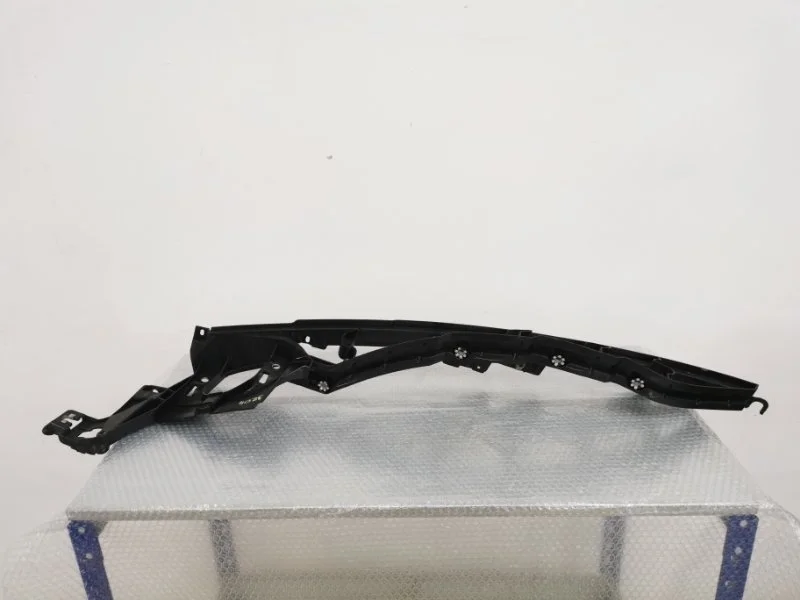 Кронштейн крыла верхний Bmw X5 2012 51657157989 E70 N55B30, левый