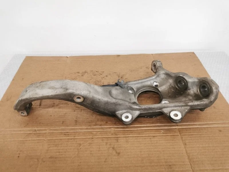 Кулак поворотный Bmw X5 2011 31216773783 E70 N55B30, передний левый