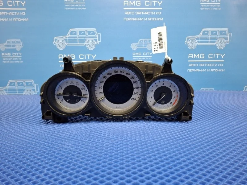 Панель приборов Mercedes-Benz C-class W204 М271952