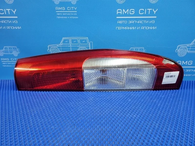 Фонарь задний задний правый Mercedes-Benz Viano