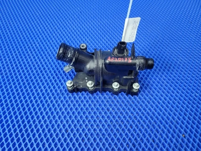 Термостат Mercedes-Benz A-class W177 OM654920 2021