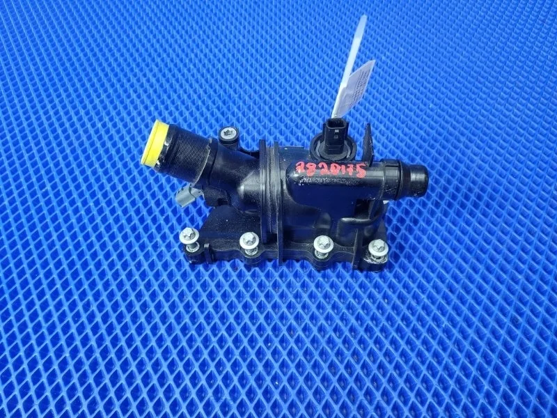 Термостат Mercedes-Benz A-class W177 OM654920 2021