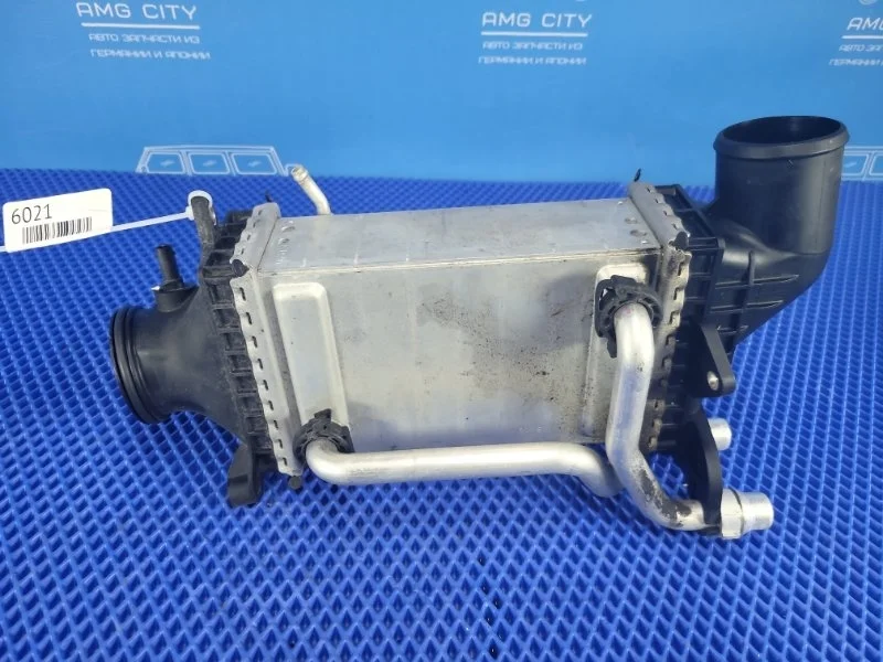 Интеркулер Mercedes-Benz C-class W205 М274910 2016