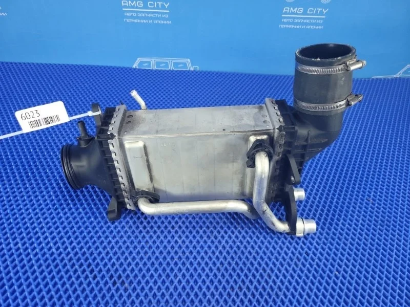 Интеркулер Mercedes-Benz C-class W205 М274910 2016