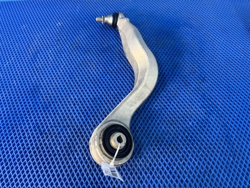 Рычаг передней подвески передний левый