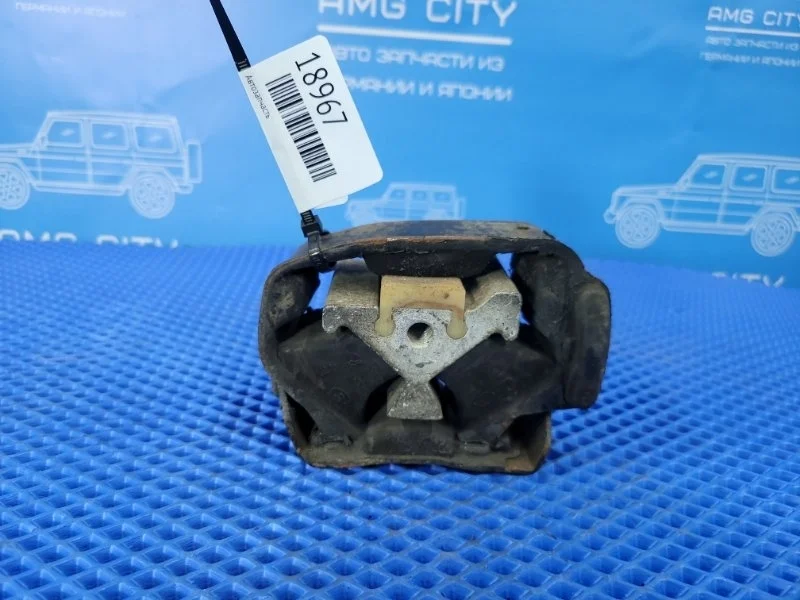 Подушка двигателя Mercedes-Benz Vito W638 M111980
