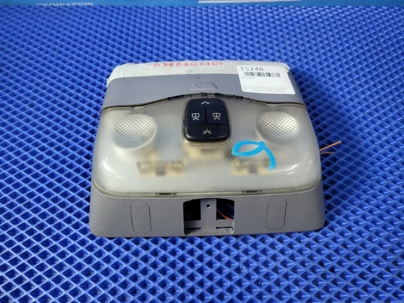 Плафон подсветки салона Mercedes-Benz Vito W638