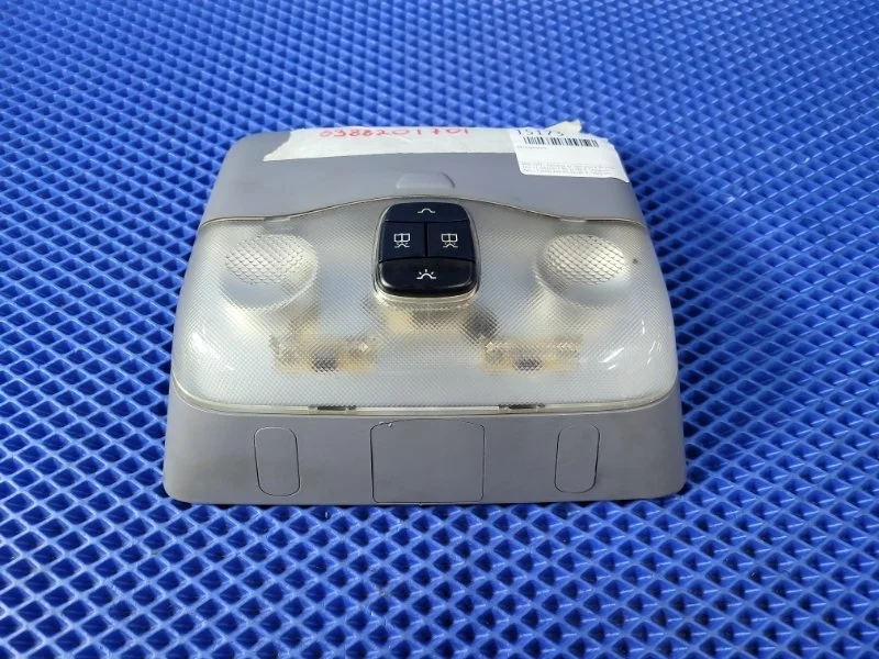 Плафон подсветки салона Mercedes-Benz Vito W638