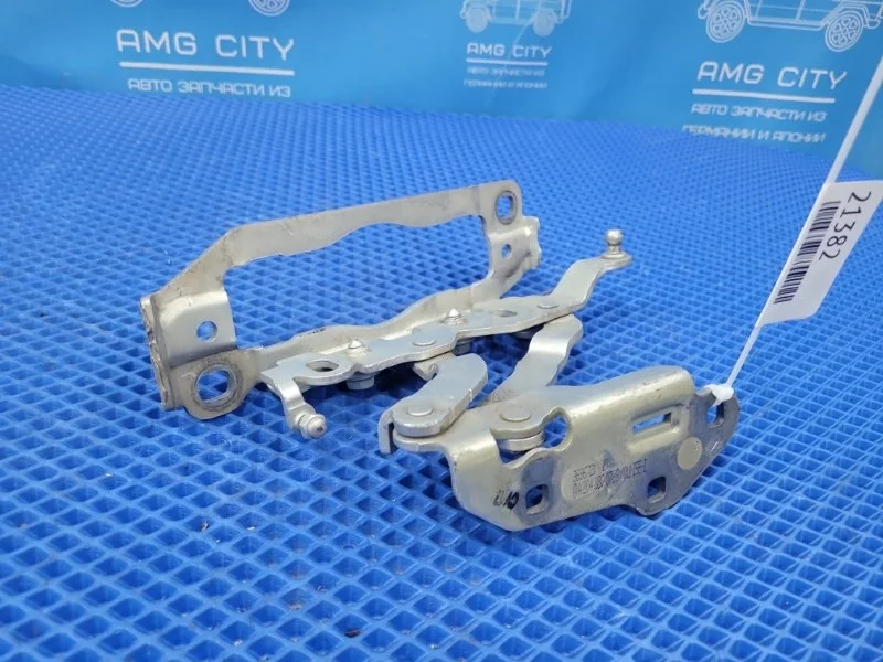 Петля капота левая Mercedes-Benz C-class W204