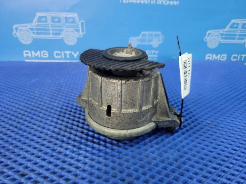 Опора двигателя Mercedes-Benz C-class W204 М271860