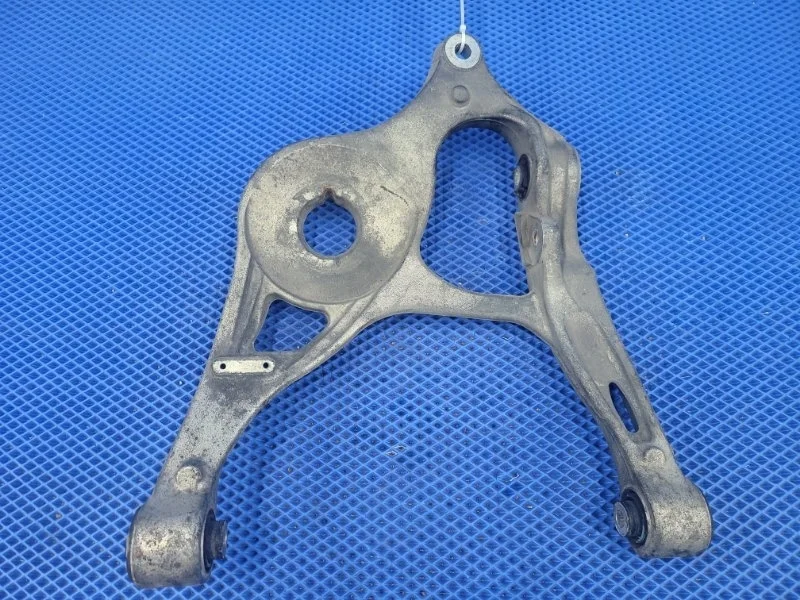 Рычаг подвески нижний задний правый Mercedes-Benz