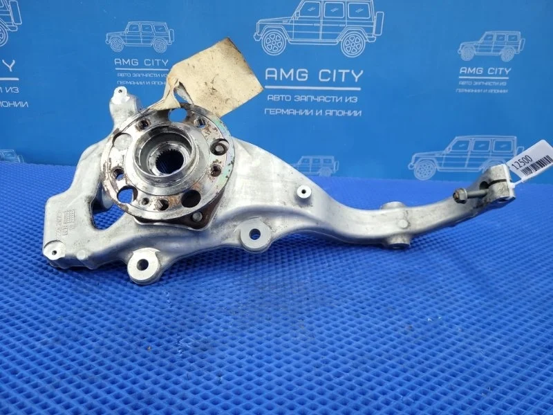Кулак поворотный передний левый Mercedes-Benz