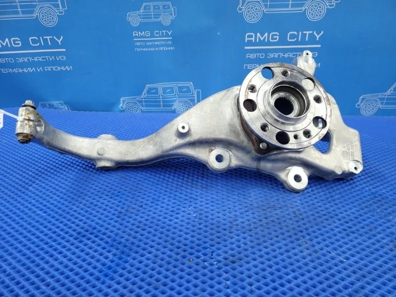 Кулак поворотный передний правый Mercedes-Benz