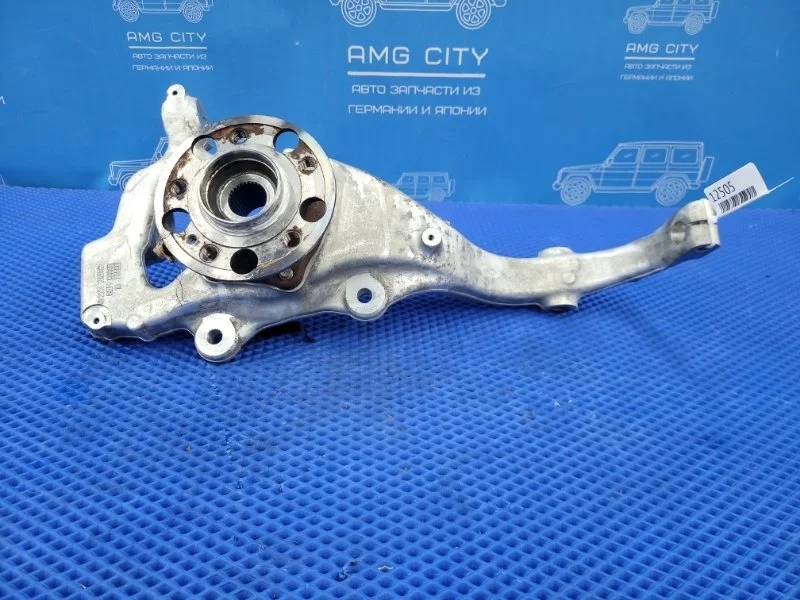 Кулак поворотный передний левый Mercedes-Benz