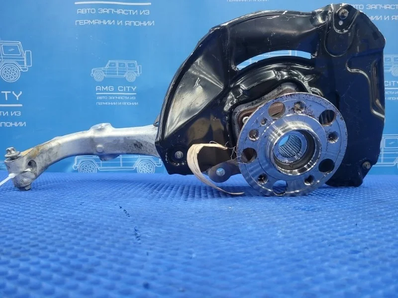 Кулак поворотный передний правый Mercedes-Benz