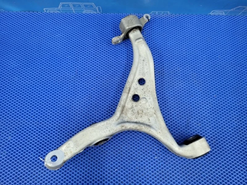 Рычаг подвески нижний передний правый