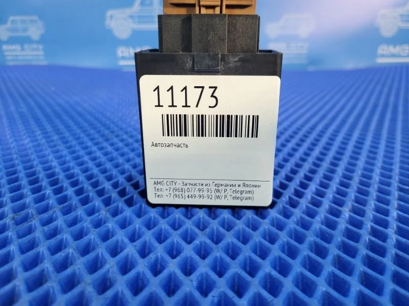 Реле обогрева заднее Mercedes-Benz Vito W638