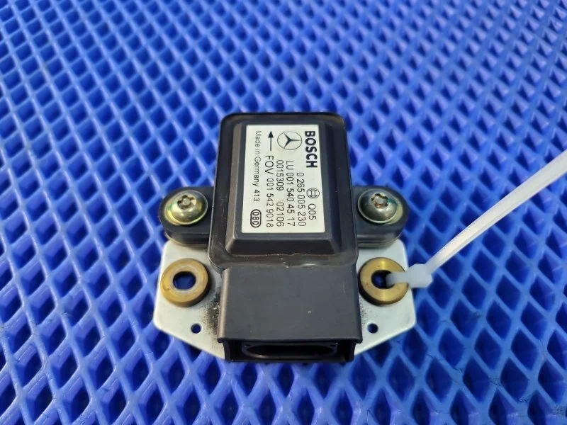 Датчик ускорения Mercedes-Benz S-class W220 M112