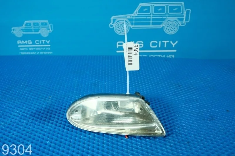 Фара противотуманная передняя правая Mercedes-Benz
